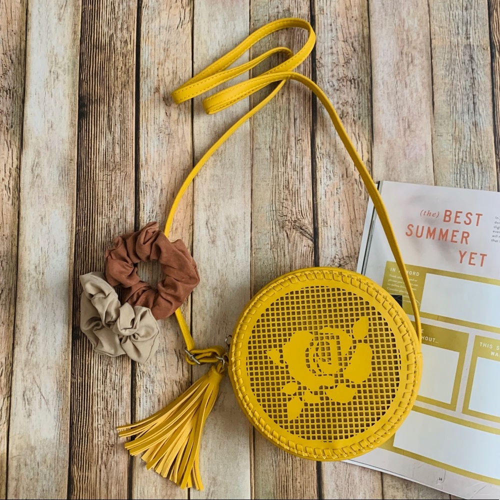 NWT Round Crossbody Bag Purse